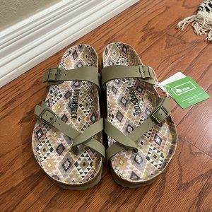 BRAND NEW BIRKENSTOCKS